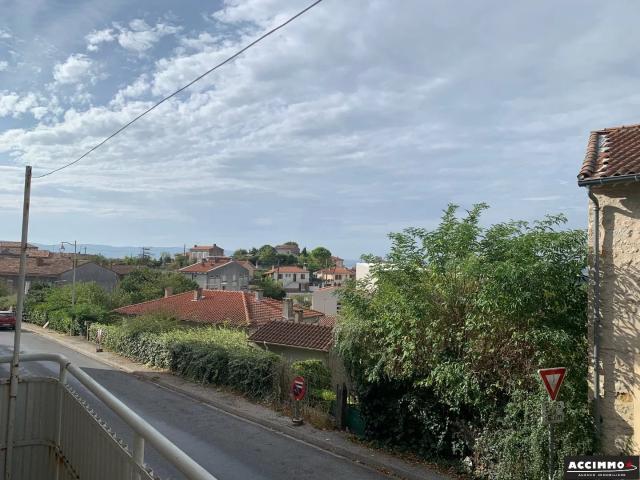 CASTRES SECTEUR MAISON DE VILLE 3 PIECES