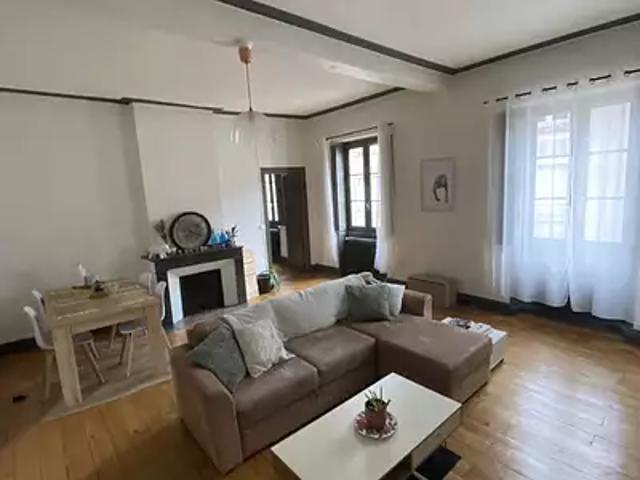 Castres 81100 Location appartement 2 pièces t2 au dernier étage