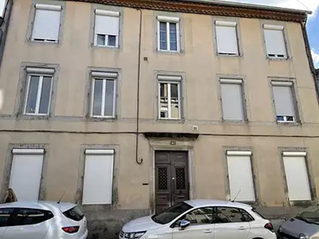 Castres 81100 Location appartement 2 pièces t2 au dernier étage