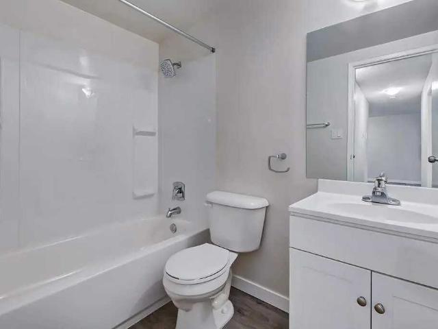 Caswell Manor 1 Bedroom Apartment for Rent at 110 25th St W, Saskatoon, SK S7L 0C1 Caswell Hill