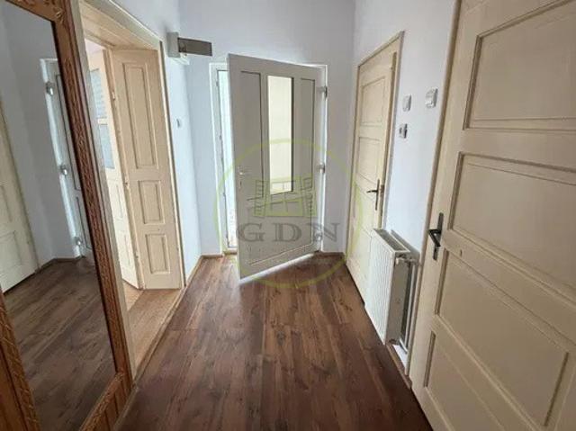 Casă 3 camere • Parter + Demisol înalt • Zona Trei Stejari