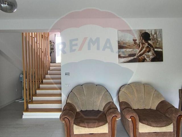 Casă 4 camere de inchiriat in Borhanci