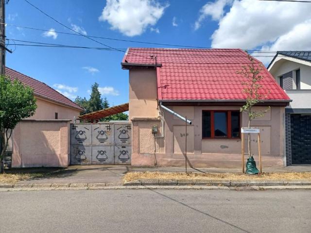 Casă, 500 mp, Muntele Găina. 600 E/lună neg. Comisio.