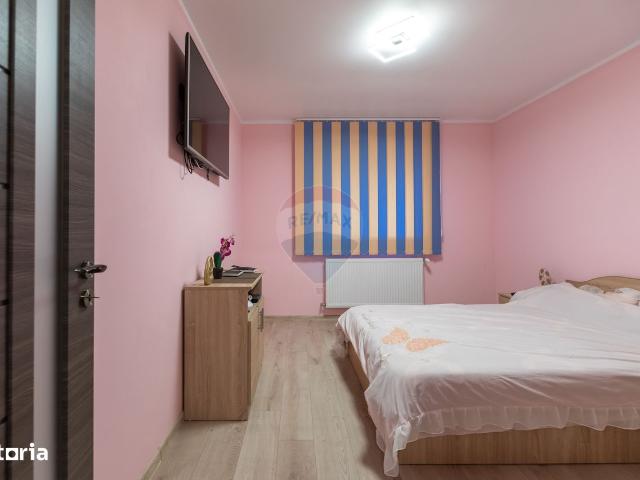 Casă cu 3 camere de vânzare