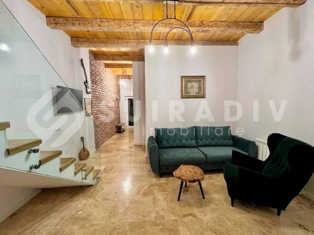 Casă cu etaj | 4 camere | Curte și 2 locuri de parcare | zona Semicentrală
