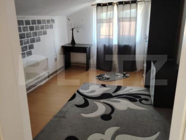 Casă de închiriat complet mobilată –4 camere, foișor