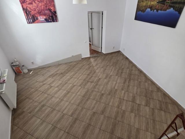 Casă de inchiriat în Iancului, 3 camere, curte