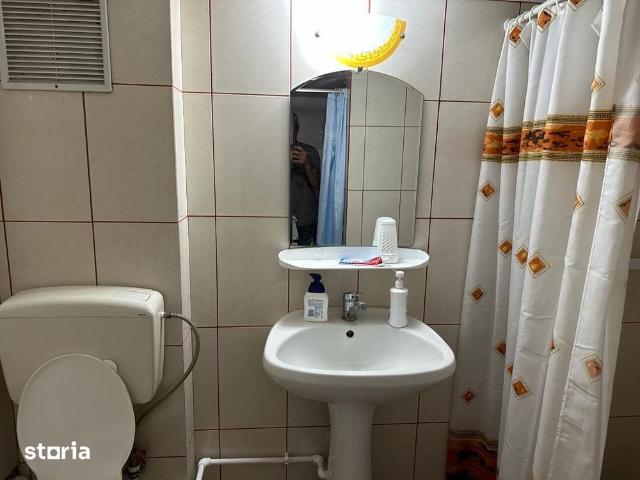 Casă de închiriat si pentru muncitori, 6 camere, 120mp, 13 Septembrie