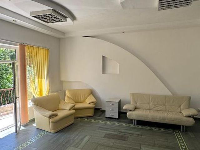 Casă de închiriat, 4 camere, 150 mp, Andrei Mureșanu zona Sigma