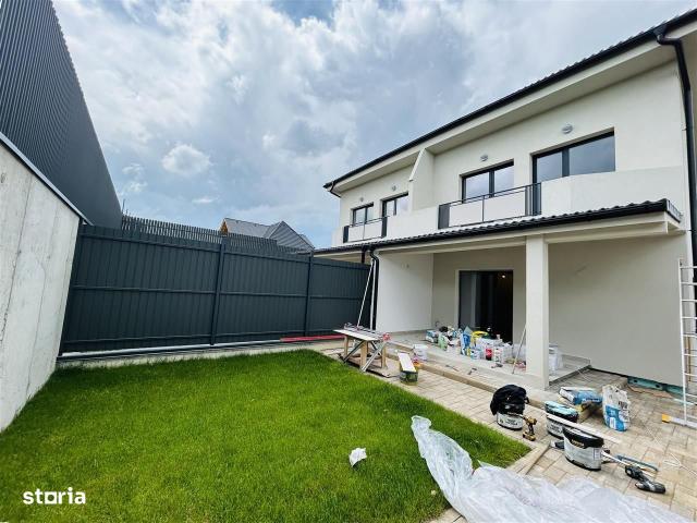 Casă duplex modernă – 4 camere, 4 băi, curte, parcare | Cisnădie, Sibiu