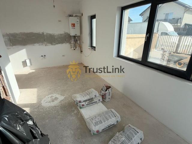 Casa de vanzare comuna Berceni cu mutare imediata