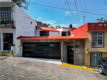 Cas En Venta en Col. Bella Vista, Xalapa, Ver