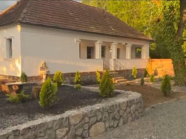 Casă foarte frumoasa la 7 min de Deva