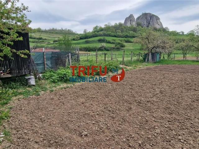 Casă individuală de vânzare în Ampoița – zonă centrală