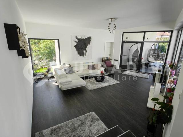 Casă Individuală de Lux cu Piscină, Anexă | Teren 1000 mp S19528