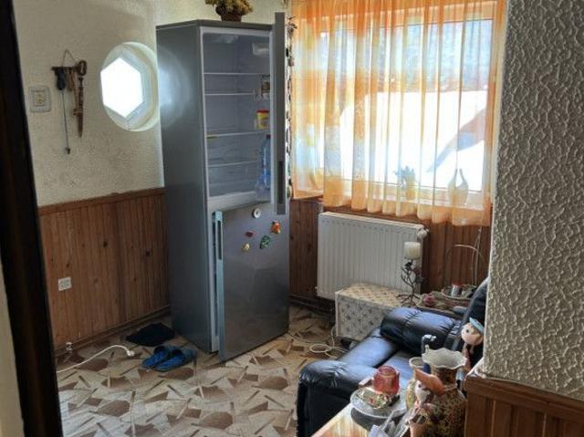Casă individuală spațioasă de închiriat cu 5 camere și