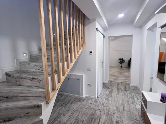 Casă modernă de închiriat Berceni – Grand Arena, terasă, 2 parcări