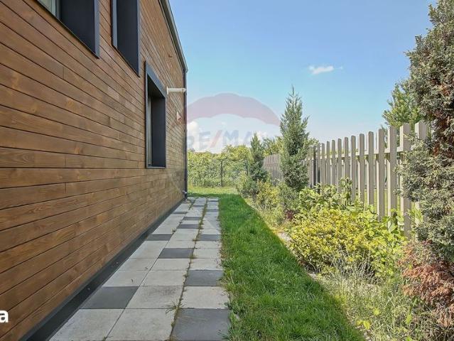 Casă modernă premium de închiriat,4 camere,Curte generoasă,Stupini