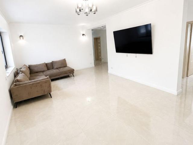 Casă premium 4 camere Zona Oncea