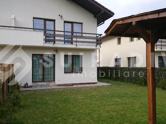 Casă tip duplex, 6 camere – 200 mp utili, curte 300 mp |Cartier Europa