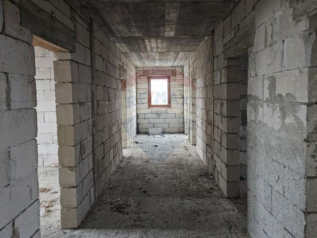 Casă / Vilă cu 12 camere, teren intravilan de 2869mp în Siminicea, SV