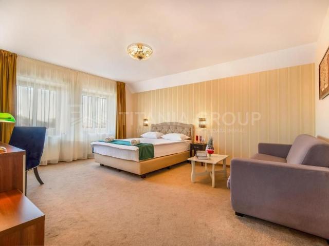 Casă / Vilă cu 3 camere de închiriat