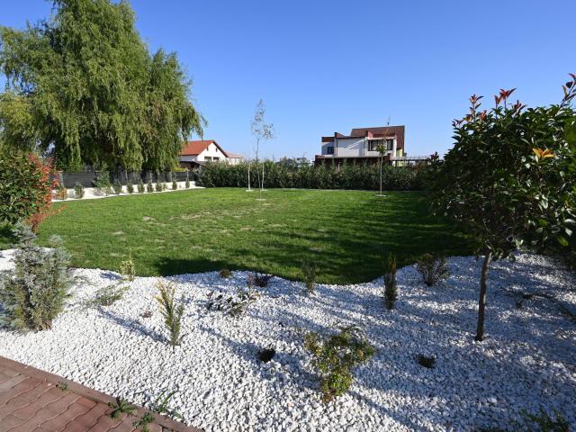 Casă / Vilă cu 4 camere de închiriat în zona Aradului