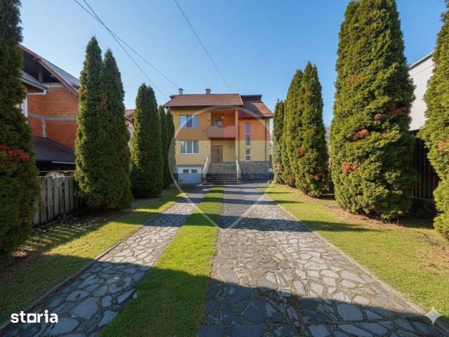 Casă / Vilă cu 8 camere de închiriat