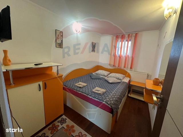 Casă / Vilă de vânzare 8 camere, tip Pensiune, Bușteni