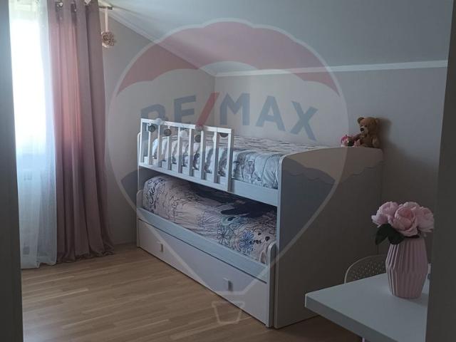Casă / Vilă de vânzare pe str Mihai Pitei nr22 Radauti