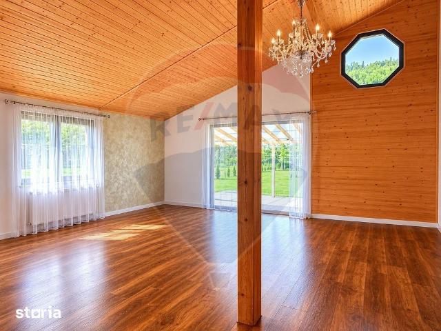 Casă / Vilă situată in zona deosebit de frumoasă