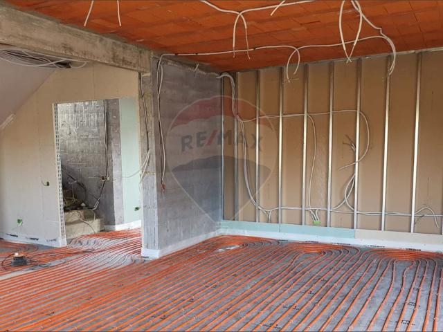 Casă / Vilă tip duplex NZEB, Eficiență energetică și confort, Bunloc