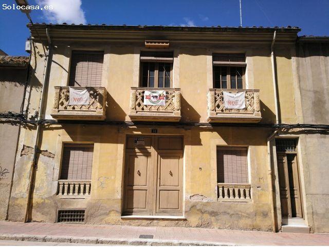 CASA MUY CENTRICA PARA REFORMAR