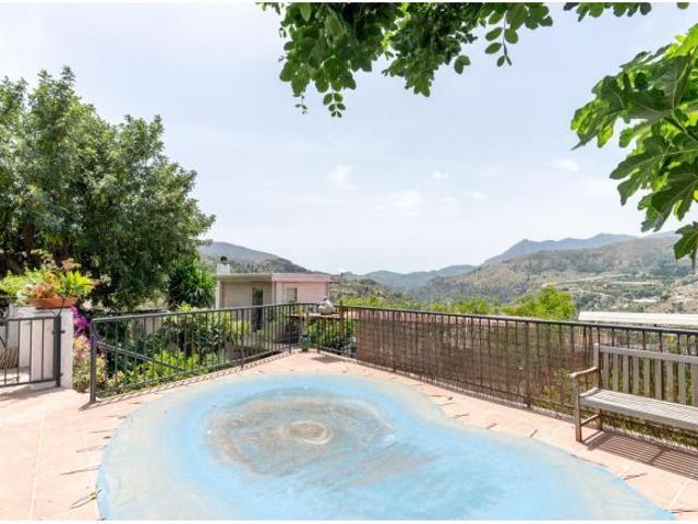 Casa muy peculiar Reformada con Piscina y Vistas Panorámicas en Vélez de Benaudalla