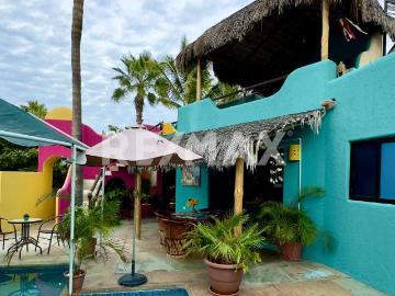 Casa Malecón de La Paz con Alberca Terraza con Vista al Mar Zona Dorada