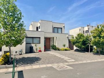 Casa Mediterránea En Condominio Nogales, Santa Elena