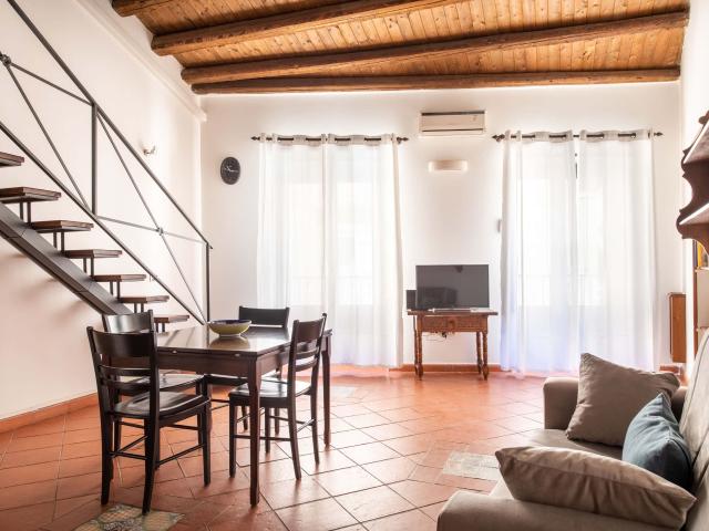 Casa Meli dietro Piazza San Domenico