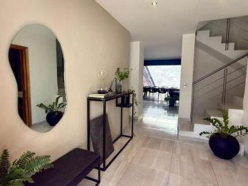 Casa Moderna en Coto Cerca de la Expo Gdl
