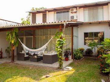 Casa moderna en la Banda de Shilcayo