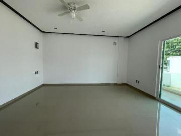 Casa moderna en residencial el Zapote