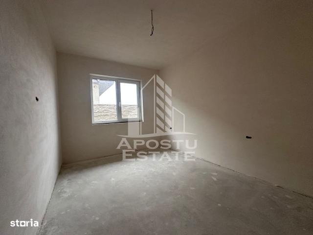 Casa moderna in Mosnita Noua – 4 camere, confort si spatiu