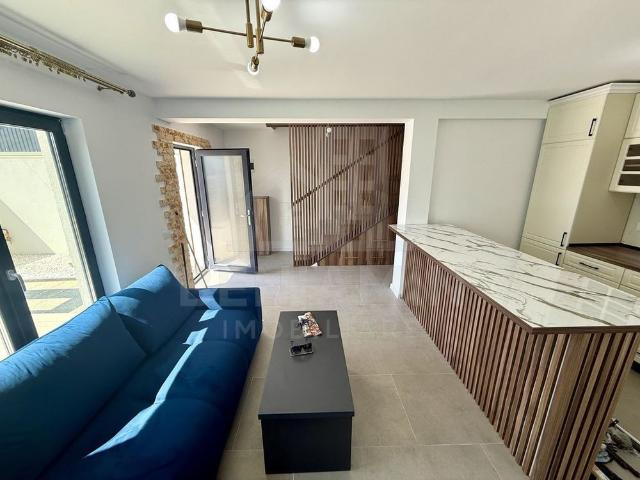 Casa Moderna P+1 150mp mobilata utilata lux B.