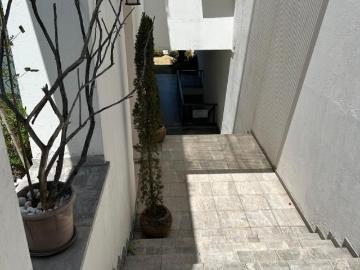 Casa moderna y con clase en bosques