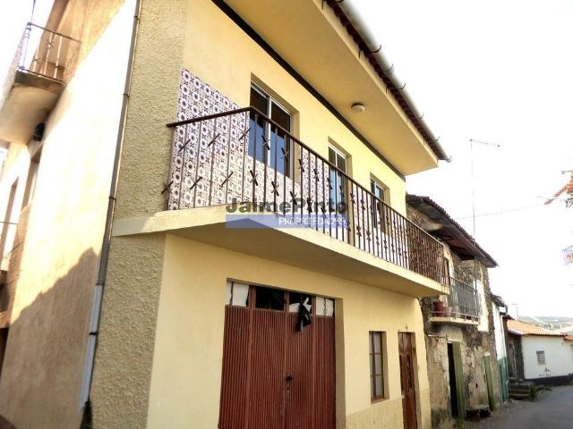 Casa, moradia V3, em Poiares, Douro Internacional, Portugal, Bragança, Freixo E. à Cinta
