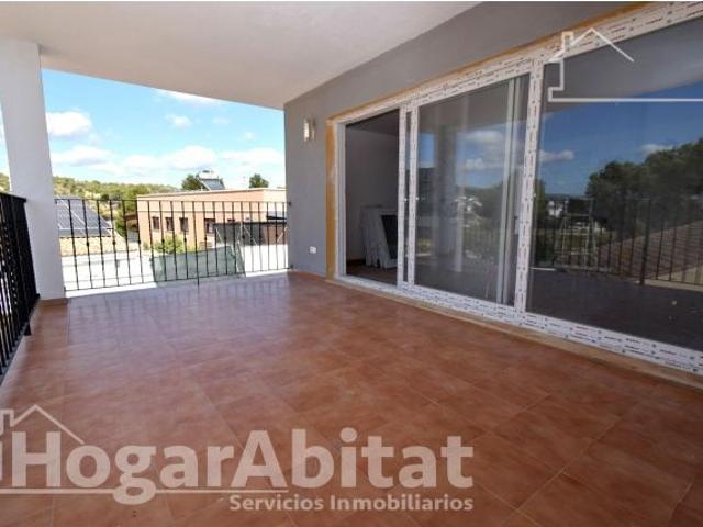 ¡CASA NUEVA, A ESTRENAR! AMPLIA Y LUMINOSA CON TERRAZA Y GRAN GARAJE