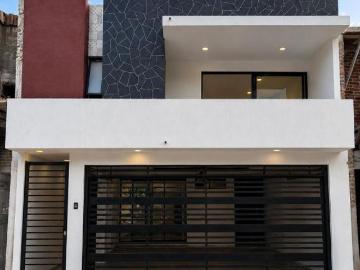 Casa Nueva con 4 habitaciones Sótano y Roof Garden | La Finca Xalapa