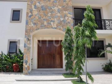 Casa Nueva con Diseño Mexicano Contemporáneo en Flamingos Club Residencial
