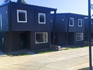 Casa nueva con entrega inmediata en condominio Parque Estero