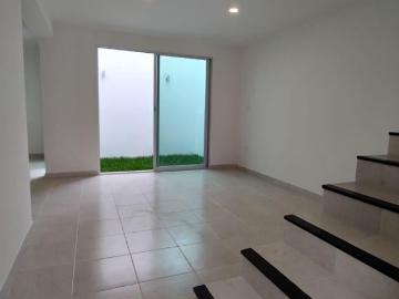 CASA NUEVA DE 3 RECAMARAS, CON ACCESO A LA AZOTEA, FRACC. PRIVADO CON VIGILANCIA LAS 24 HRS. EN COAT