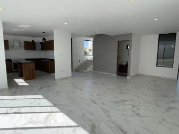 Casa Nueva en Esquina, Parque Veracruz Lomas de Angelopolis: Acabados de Lujo, Seguridad